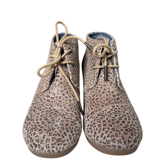 Toms Suede Desert Wedge Heeled Bootie Cheetah Print Size 6 - Picture 6 of 12